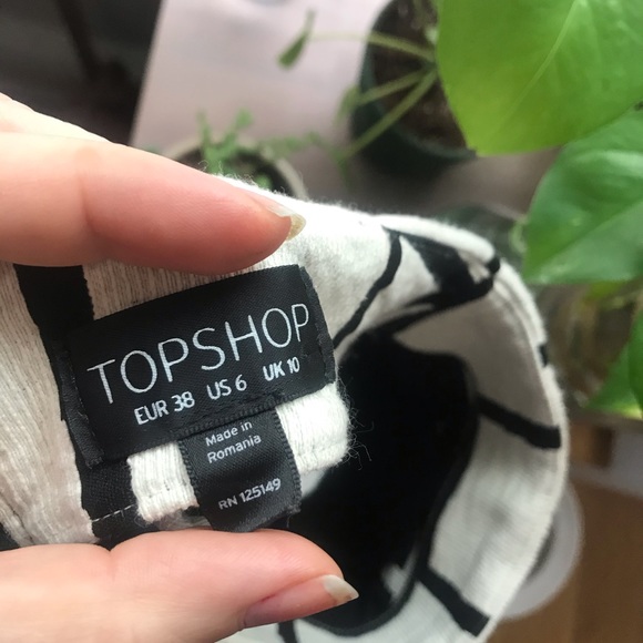 TopShop checkerboard / plaid mini skirt - Picture 3 of 4